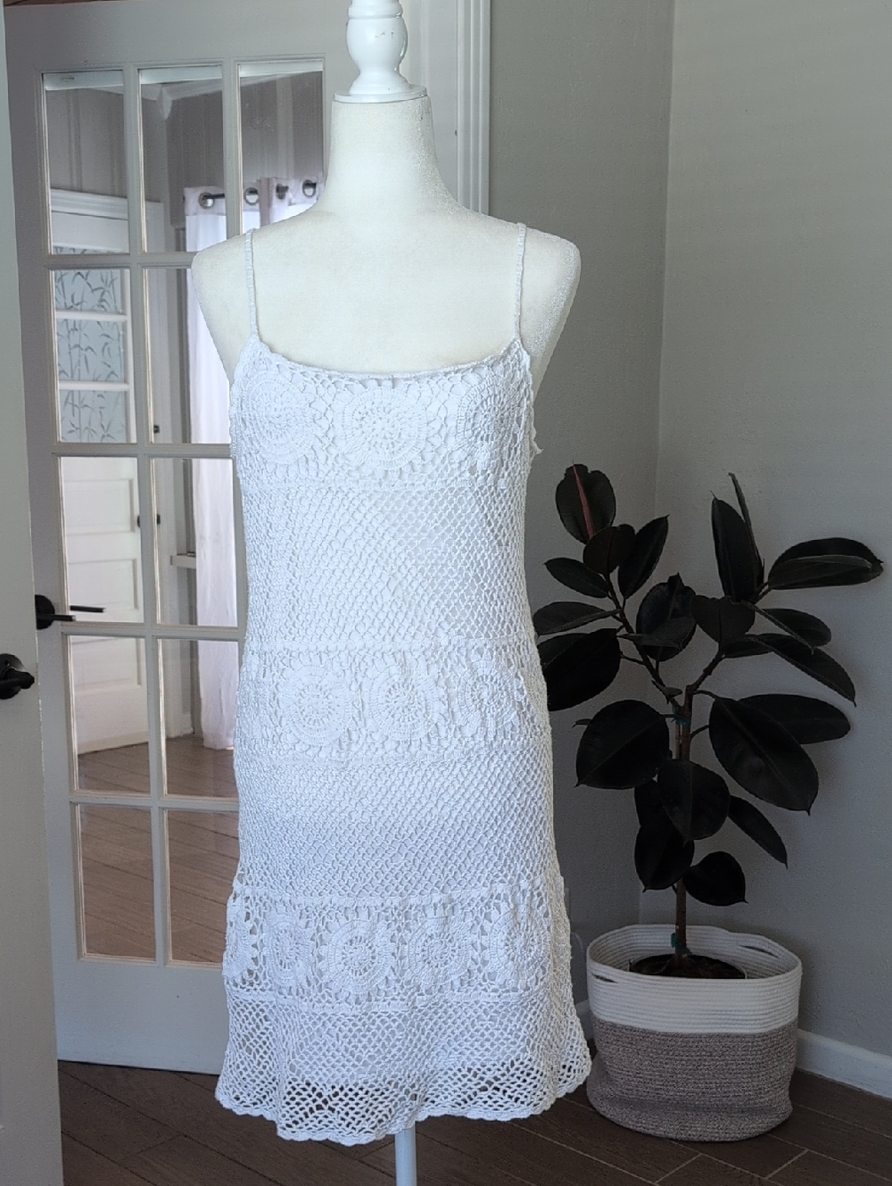 Vintage Kenneth Cole Spaghetti Strap White Crochet Lined Dress Large